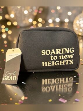 Congrats Grad Soaring To New Heights Toiletry Bag/Gift Card Holder (A551)